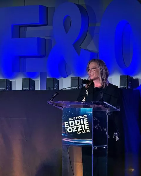 Ozzie/Eddie Awards | Nancy Glick at podium